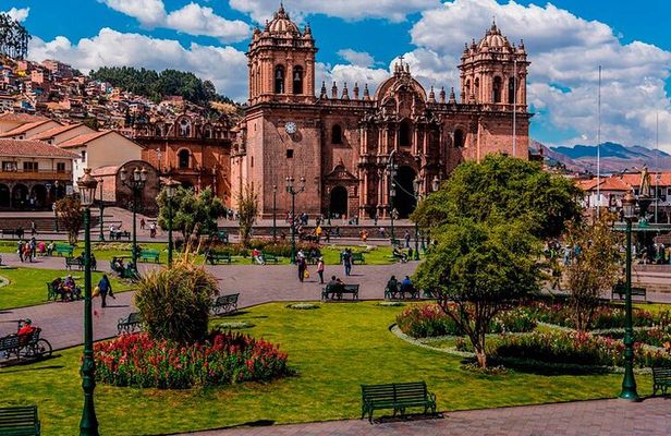 6 Days|| Sacred Valley-Machupicchu-Raimbow mountain-Humantay Lake
