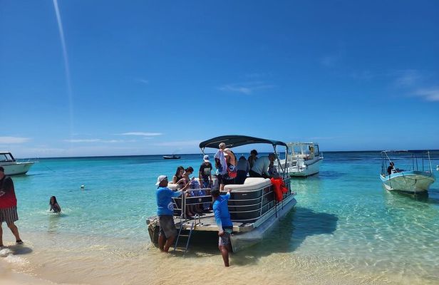 Roatan Pontoon Snorkeling and Beach Break Thru Explore Roatan
