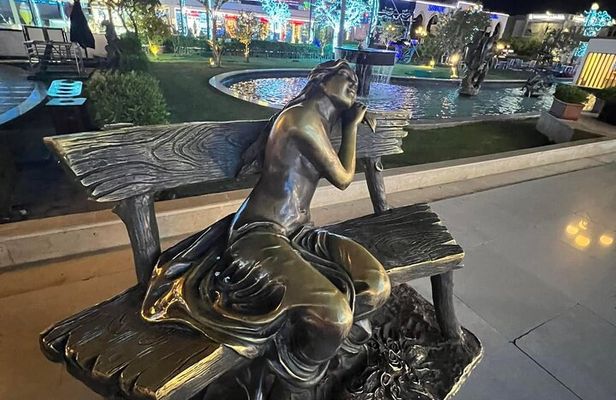 Sharm El Sheikh Market to Naama Bay and Soho Square Tour