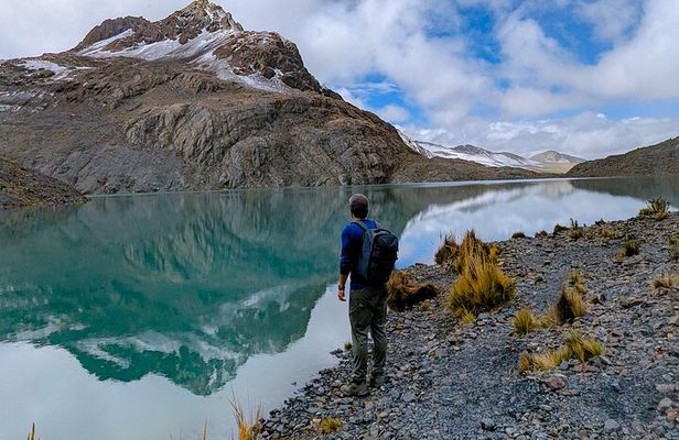 Hiking to Ventanani Glacier in the Cordillera Real La Paz