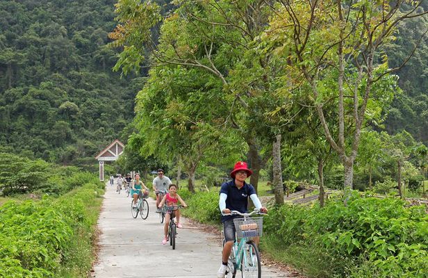 Luxury Halong & Lan Ha Bay Cruise 2D1N with Private Balcony