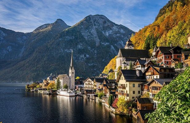 Private Tour: Salzburg, Hallstatt & Hluboka – Return to Prague