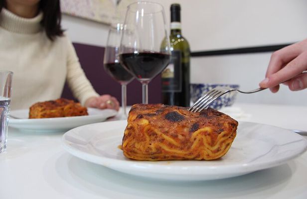Rome: Lasagna, Fettuccine Pasta and Tiramisu Cooking Class