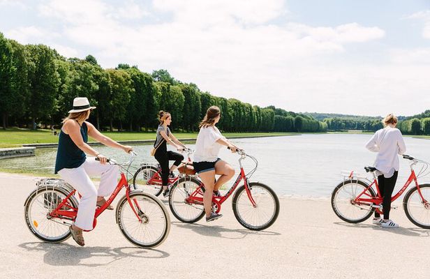 Versailles Half Day Bike Tour with Marie Antoinette's Hamlet