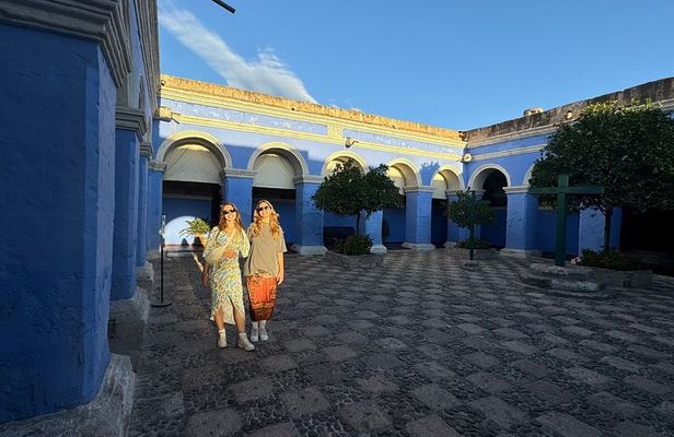 Arequipa - Santa Catalina Walking Private Tour Experience
