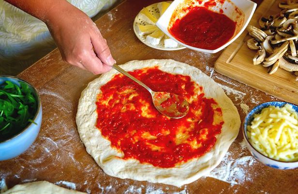 Hands-On Pizza Making Class & Farmhouse Tour with Sea Views