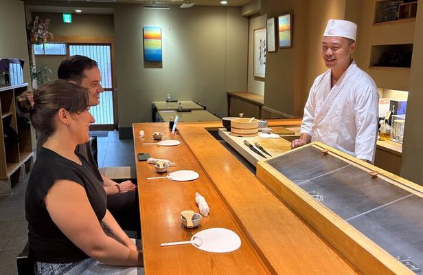 Tokyo: Authentic Sushi Making at a Local Sushi Restaurant
