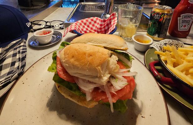 Santiago Street Art History and Local Food Tour