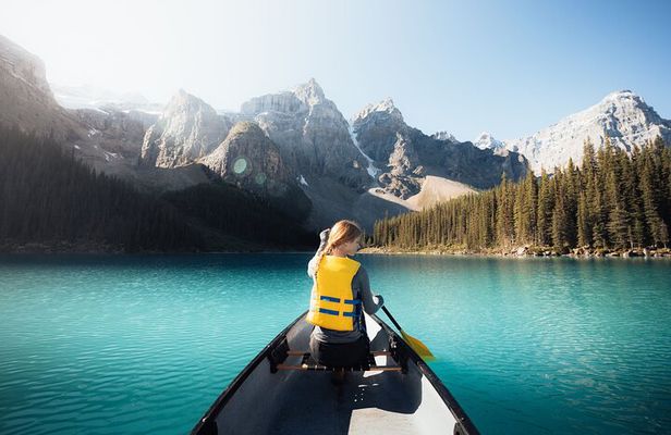 From Canmore/Banff: 2 Lakes Combo - Lake Louise & Moraine Lake