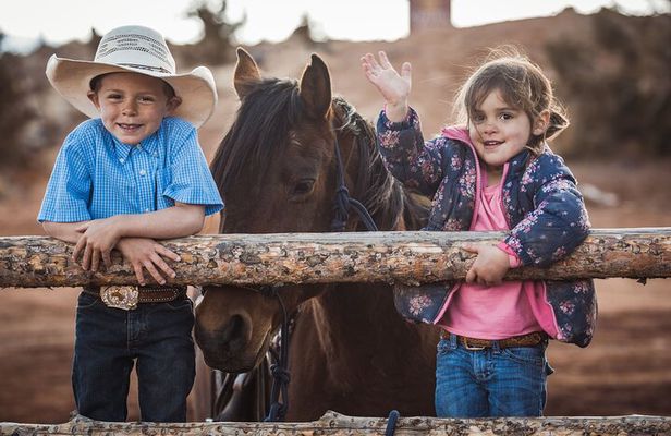 1-Hour Western Horse Ride
