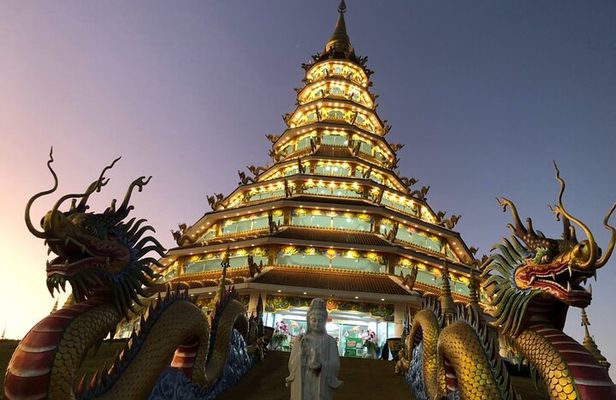 A wonderful day tour : Nice temples in town, THA-Myanmar Border.
