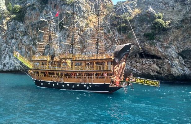 All-inclusive Pirate Boat Trip in Alanya