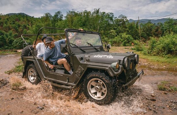 Halfday Ha Giang Jeep Tour: Ha Giang City+Countryside+Waterfall