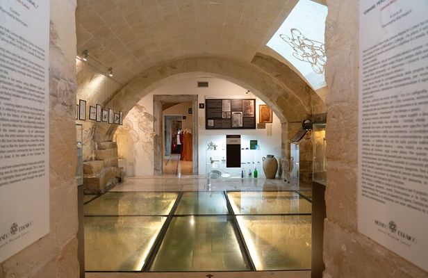 Jewish Museum and Ancient Jewish District - Private guided tour