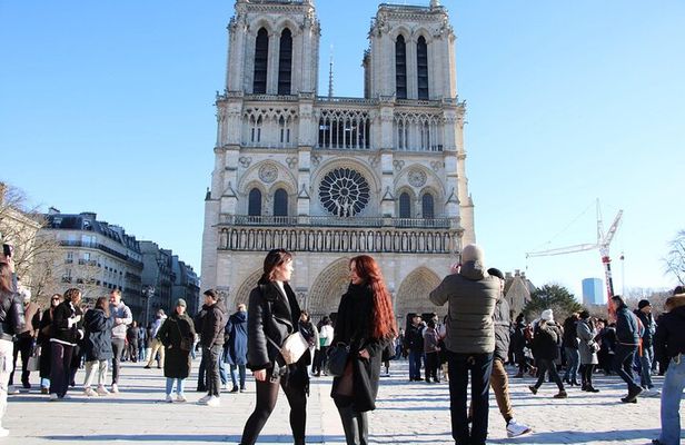 Paris Walking Tour with Hidden Stories and Notre Dame Medal