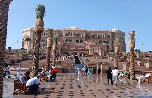 Abu Dhabi Full Day City Tour from Dubai with Grand Mosque Visit