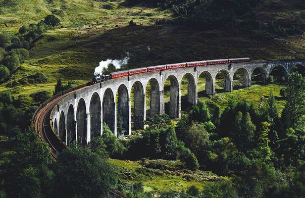 Private Tour to the Famous Glenfinnan, Glencoe & More, Inverness