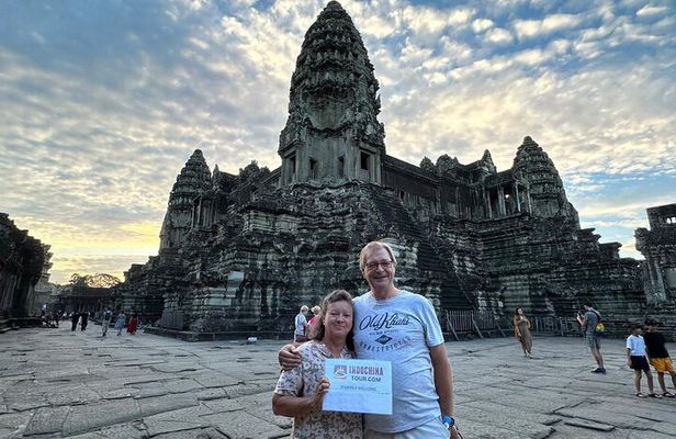 3-days Group Tour of Tonle Sap Lake and Angkor Wat in Siem Reap