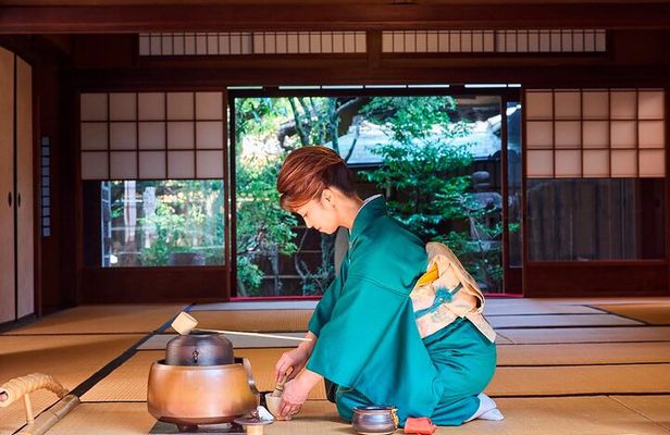 Kimono Tea Ceremony at Kyoto Maikoya, Karasuma Shijo