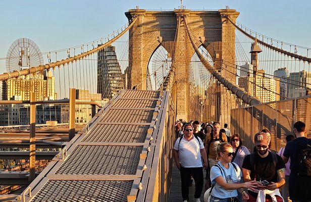 Brooklyn Bridge Dumbo and Coney Island Tour in New York