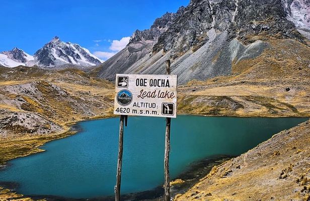 Private Tour to the 7 Lagoons of Ausangate