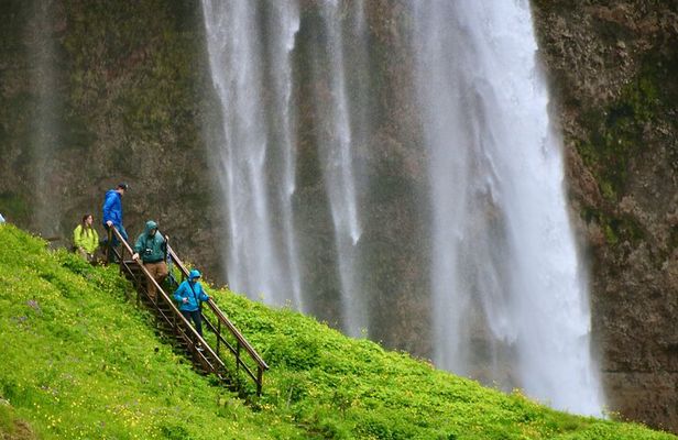Private South Coast Tour: A Journey to Iceland’s Stunning Shore