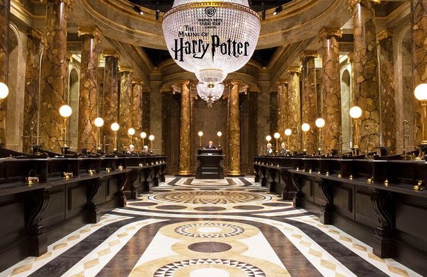 Fully Guided Tour of Warner Bros Studio Tour London – The Making of Harry Potter