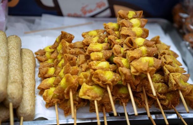 Bangkok Electric Tuk Tuk: Thonburi, Wang Lang & Food Tour