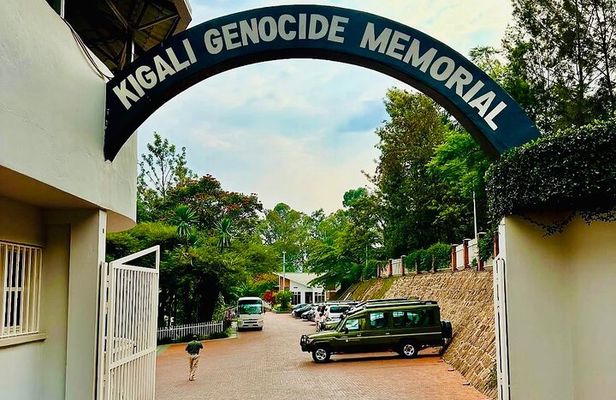 Rwanda Immersion: 4-Day History & Politics (All-Inclusive Tour)