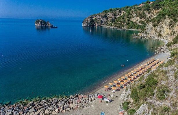 Boat excursion and stop at Lido Marinella Marechiaro