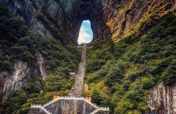 Zhangjiajie Tianmen Mountain Day Tour+Free performance tickets