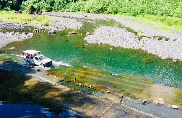 4x4 Safari HEREAKIMANU Tour in the Heart of Tahiti