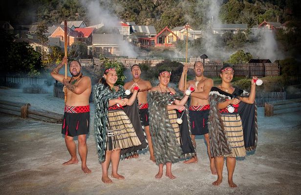 Whakarewarewa Māori Village & Geothermal (Glow worms opt. extra)