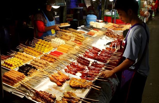 Private Bangkok Foodtour by tuk-tuk