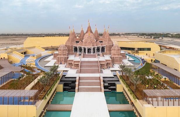 Abu Dhabi Sightseeing Tour with a Visit to BAPS Hindu Temple