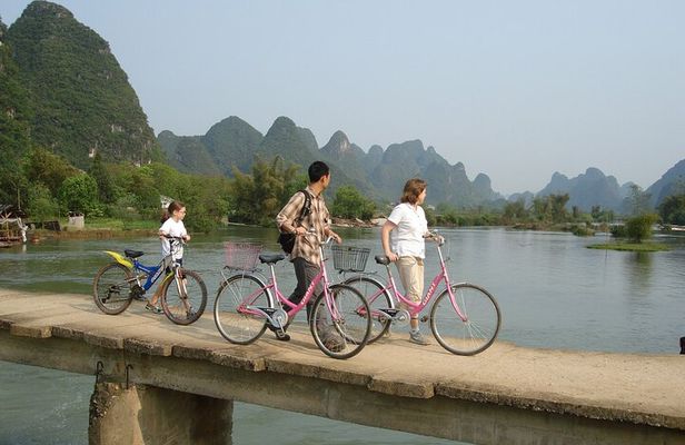 1-Day Private Yangshuo Bicycle Tour along Ten-Mile Gallery