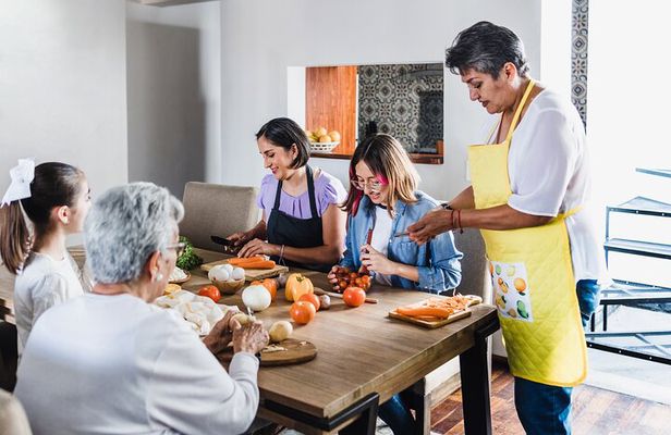 4hr Cooking Class in Merida with Bottomless Drinks