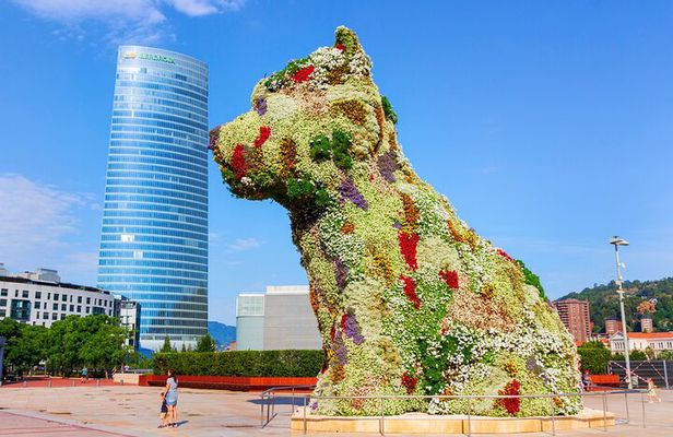 Bilbao Historic Walking Tour in Small Group