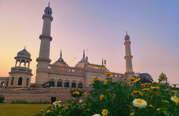 Lucknow Heritage Car Tour Explore Iconic Nawabi Imambaras 
