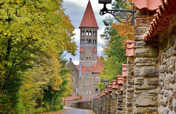 Luxembourg: Private Walking Tour with Local Guide