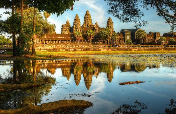 12 Day Cross Vietnam and Siem Reap Tour