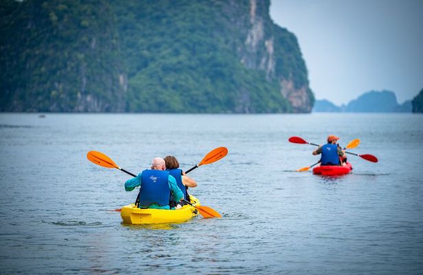 Discover Hanoi on 3-Day Boat and Kayak Expedition
