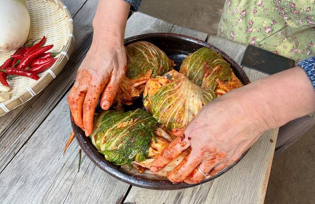 Kimchi Cooking Class in Traditional Hanok House