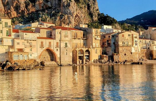 Cefalú Boat Tour with aperitif at sunset