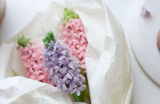 Paris: Handcrafted Beeswax Hyacinth Candle Workshop