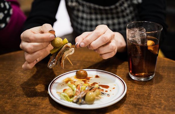 Bilbao Food Tour: Pintxos, Drinks, and Tapas with a Local