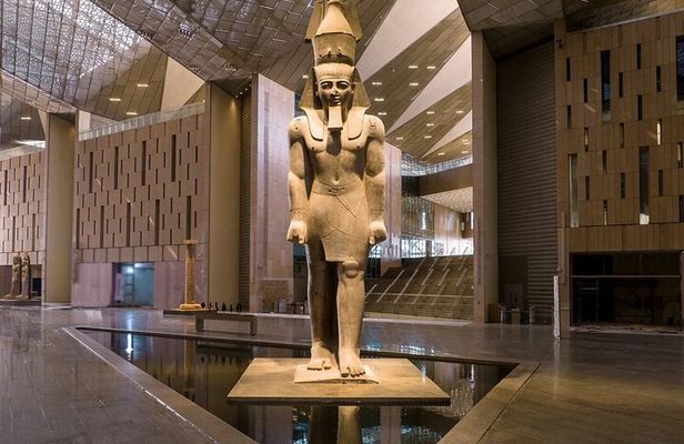 Private Tour to Grand Museum and Pyramids from Alexandria Port