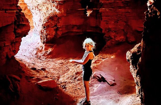 BEST! Catacomb *CAVES* U-Drive 4X4 UTV Tour in Moab +Petroglyphs!