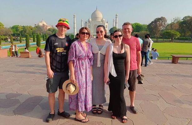 2 Days Overnight Taj Mahal & Agra Tour from Delhi