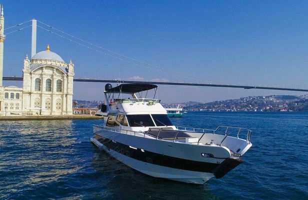 Private Bosphorus Cruise with Luxury Yacht